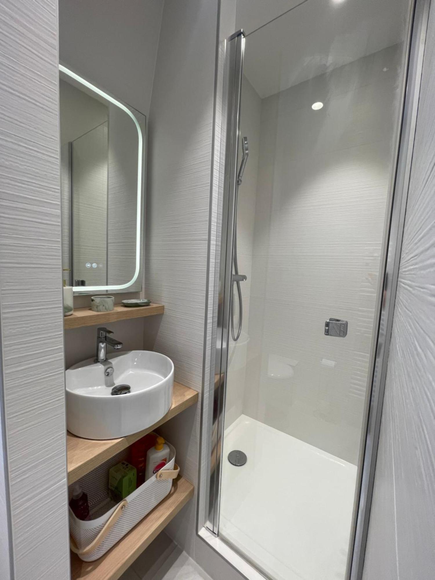 Appartements De Charme Du General Leclerc - Place D'Erlon - Hypercentre - Gare - Reims Eksteriør bilde